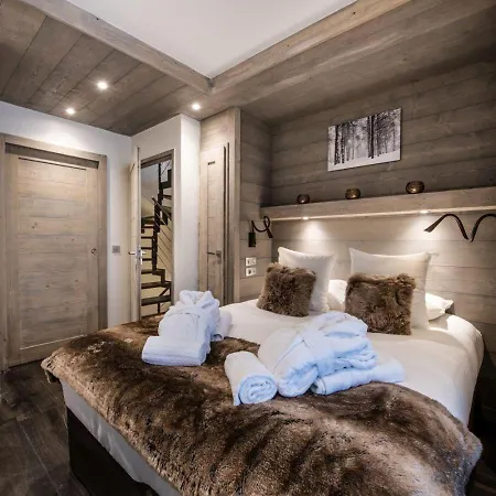 Yellowstone Ski-in-ski-out Apartment